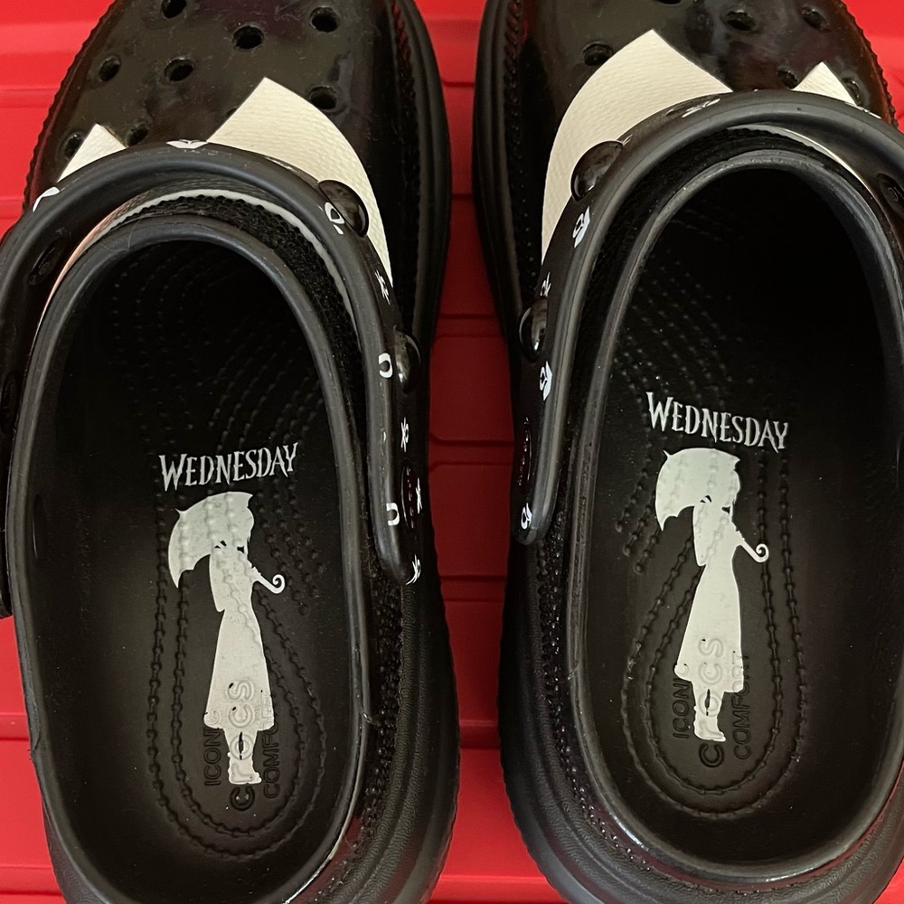 Wednesday Addams CROCS - Picture 3 of 7